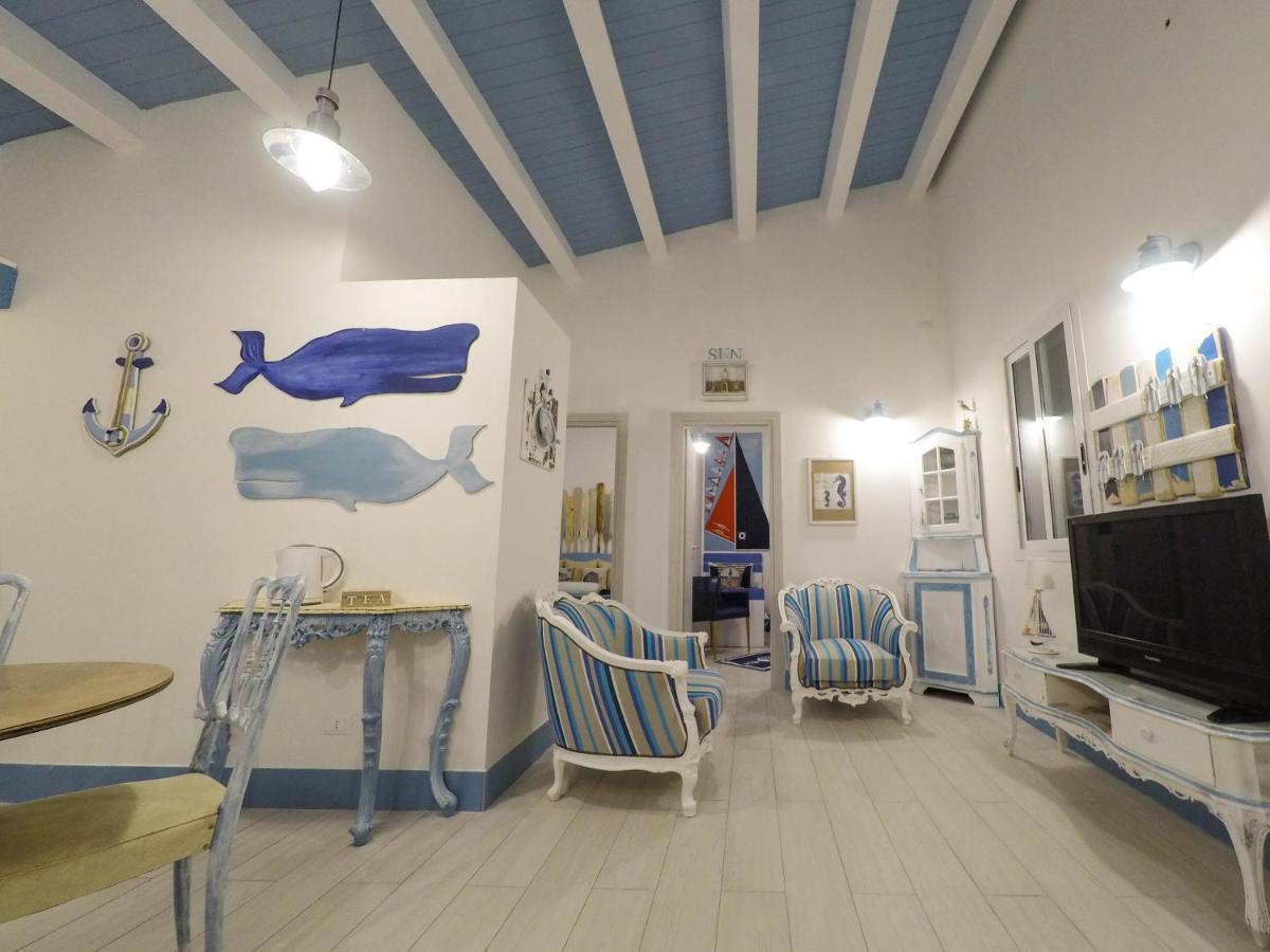 La Casa In Riva Al Mare Villa Augusta Bagian luar foto