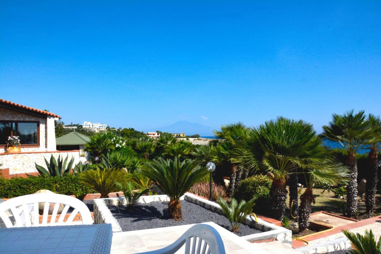 La Casa In Riva Al Mare Villa Augusta Bagian luar foto