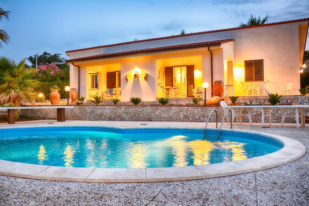 La Casa In Riva Al Mare Villa Augusta Bagian luar foto