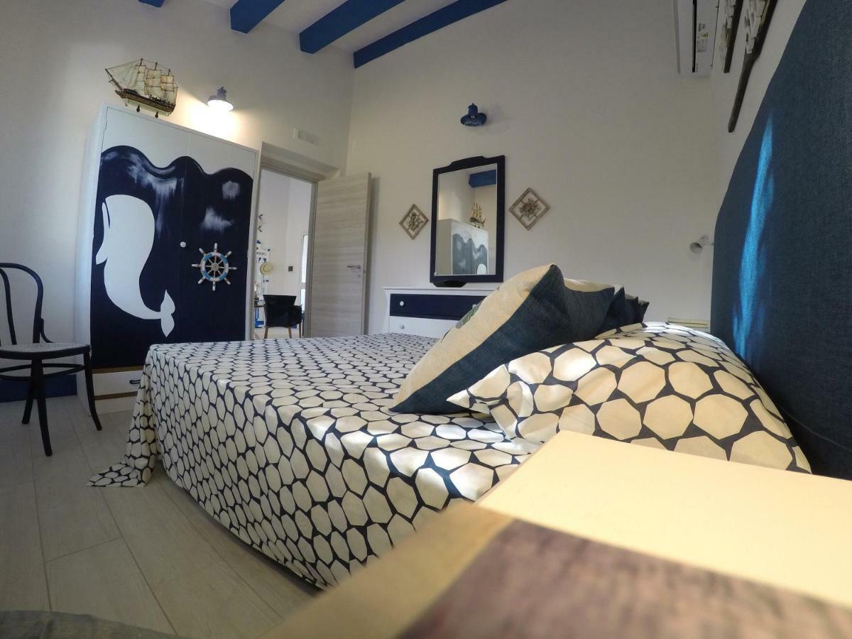 La Casa In Riva Al Mare Villa Augusta Bagian luar foto